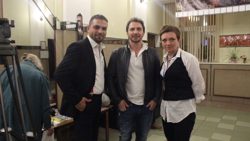 qXPHfW2cpb8.jpg qXPHfW2cpb8.jpg